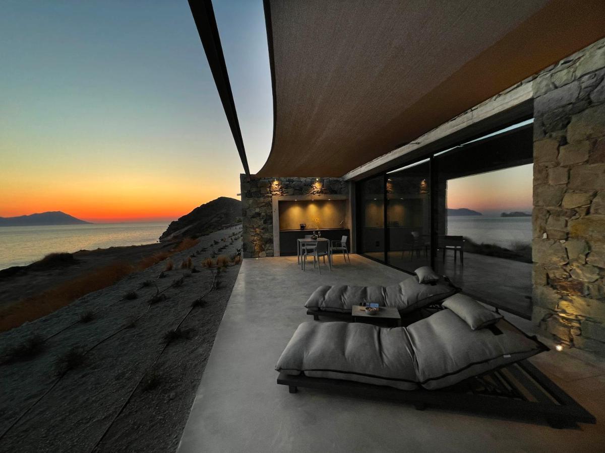 Echoes Milos Plaka  ภายนอก รูปภาพ