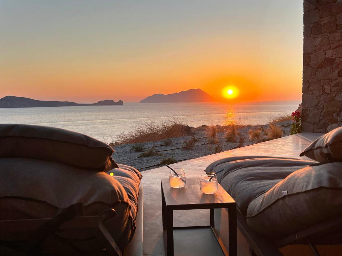 Echoes Milos Plaka  ภายนอก รูปภาพ